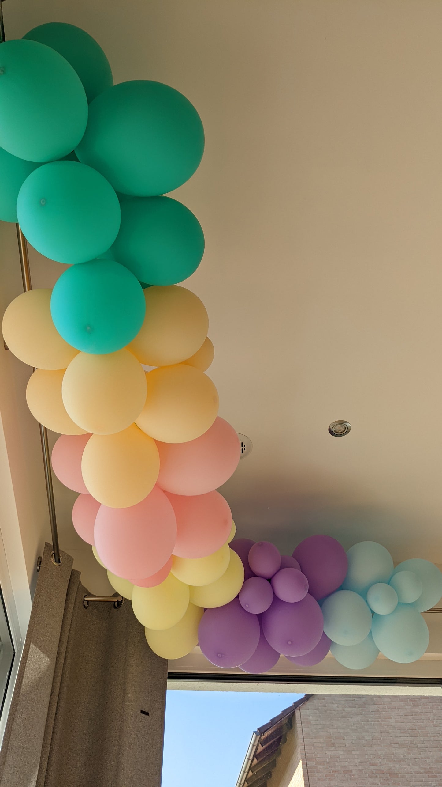 Ballongirlande Regenbogen Pastell