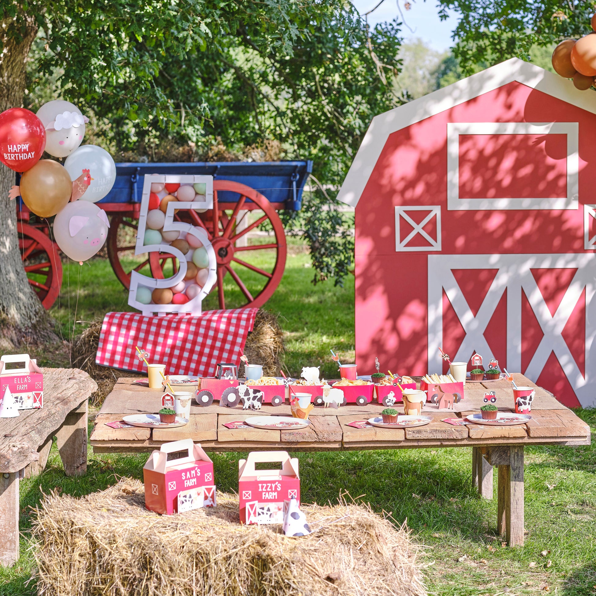 Bauernhof Party Farm Geburtstag Kuh Pferd Schaf Schwein Traktor Rot Partydeko Scheune Ginger Ray