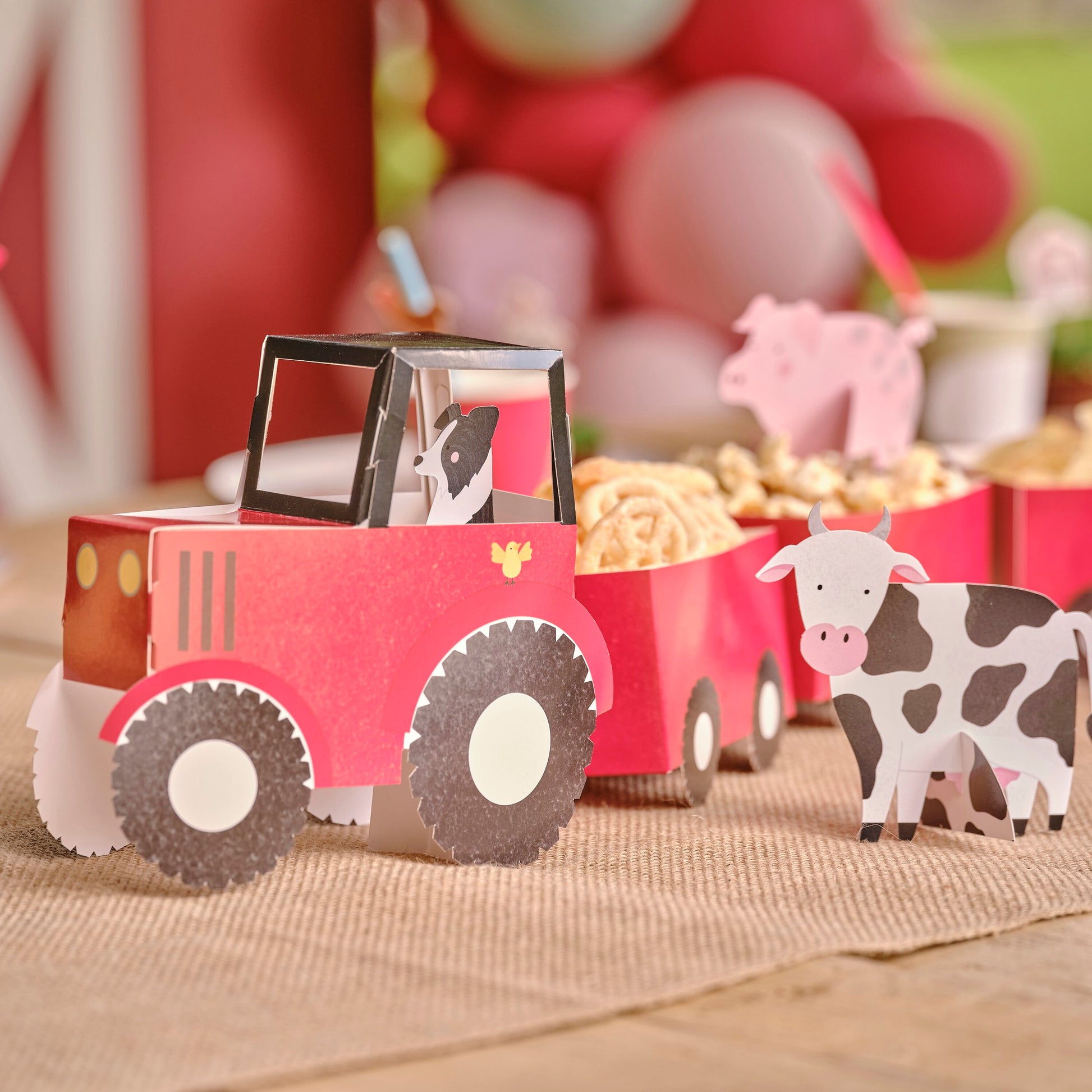 Bauernhof Party Farm Geburtstag Kuh Pferd Schaf Schwein Snackbox Süßigkeitenstand Candy Bar Popcornbox Traktor Rot Partydeko Scheune