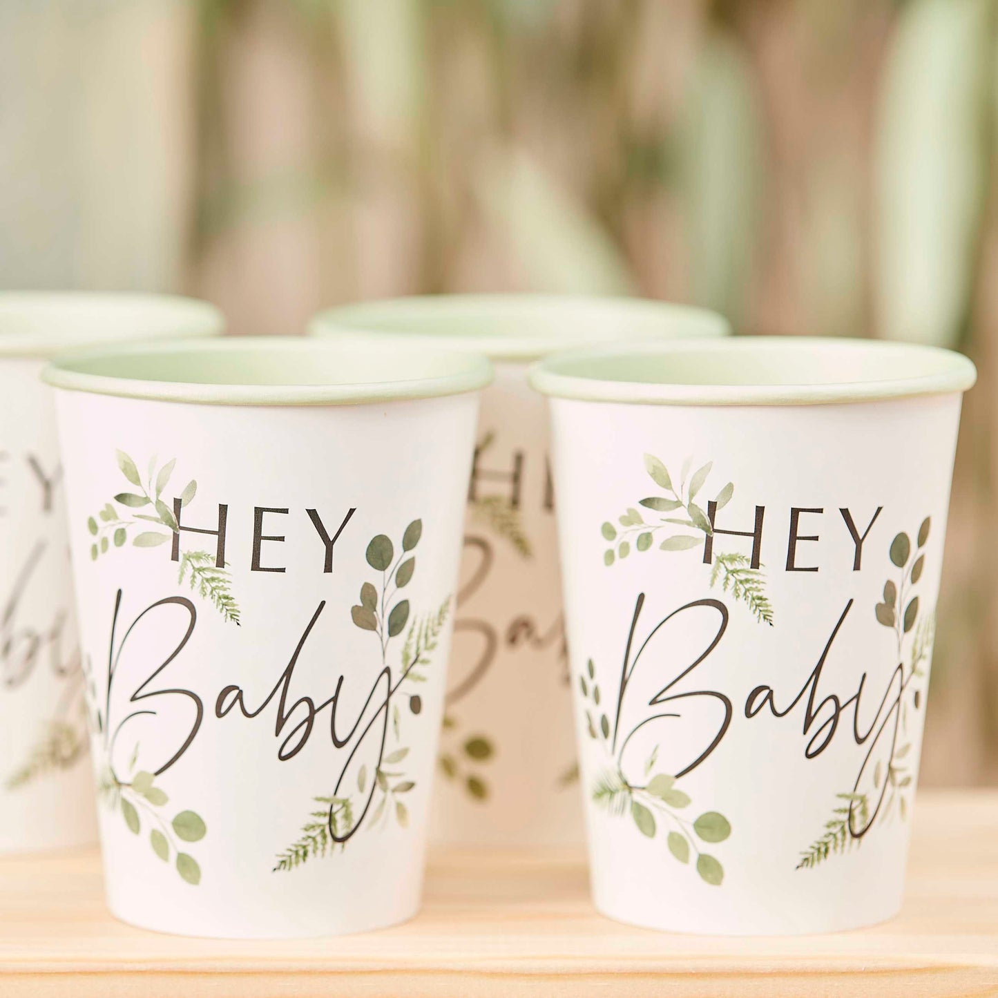 Hello Baby Party Babyshower Holz Eukalyptus Grün Salbei Pappbecher Partybecher