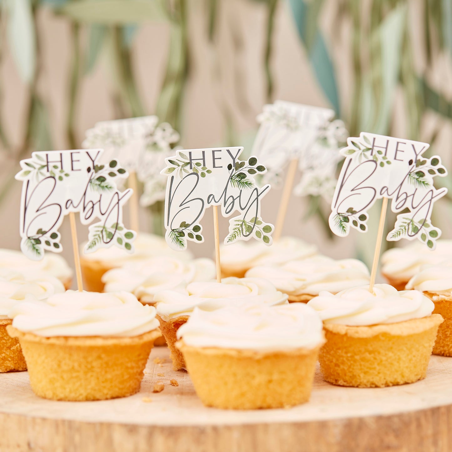 Hello Baby Party Babyshower Holz Eukalyptus Grün Salbei Cupcake Tortendeko Picker