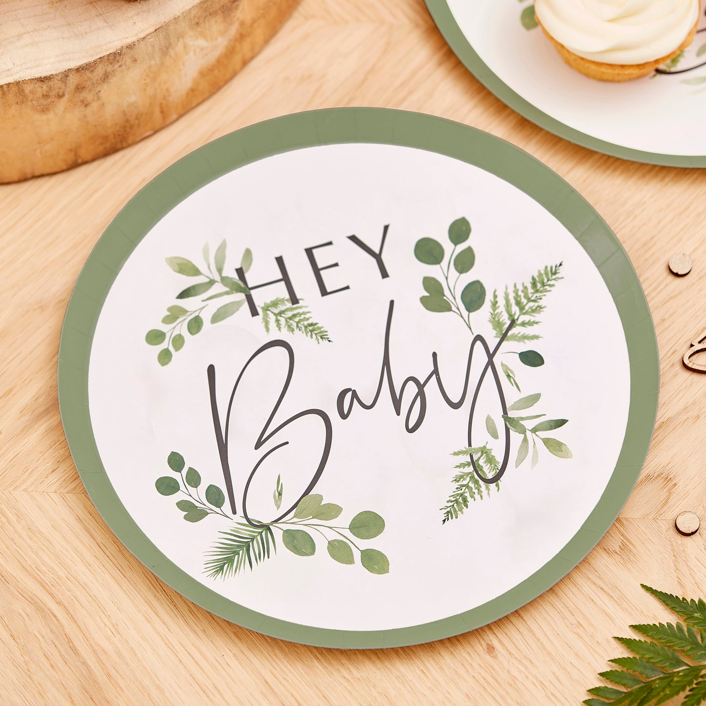 Hello Baby Party Babyshower Holz Eukalyptus Grün Salbei Partyteller Pappteller